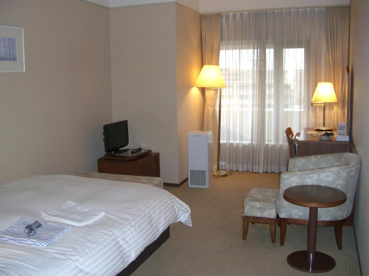 Nakanoshima Plaza Hotel Osaka Esterno foto